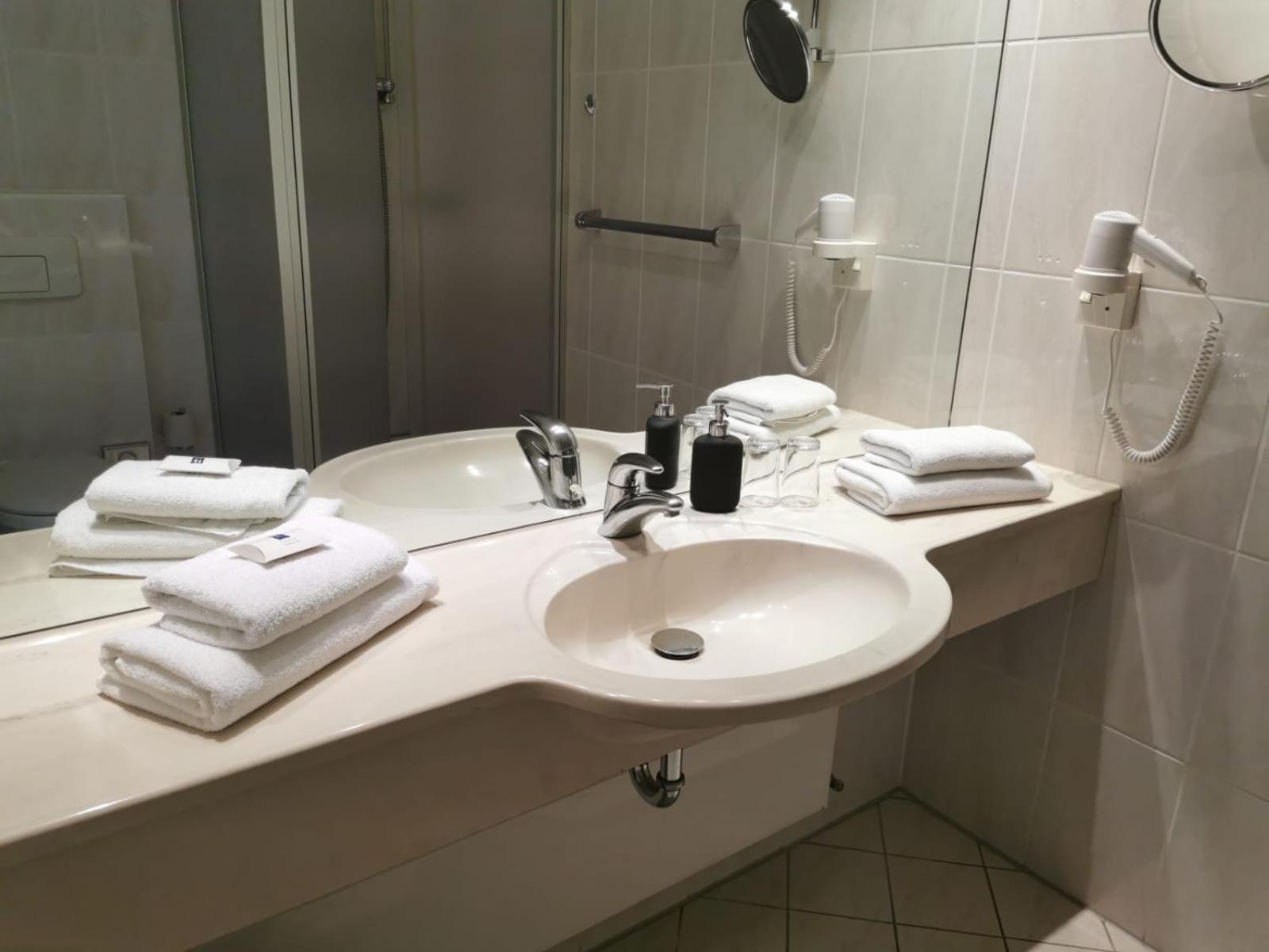 Fürstenwalde Hotel Kaiserhof מראה חיצוני תמונה